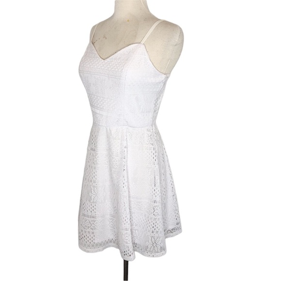 White Lace Fit and Flare Dress As You Wish Size M - Picture 3 of 10